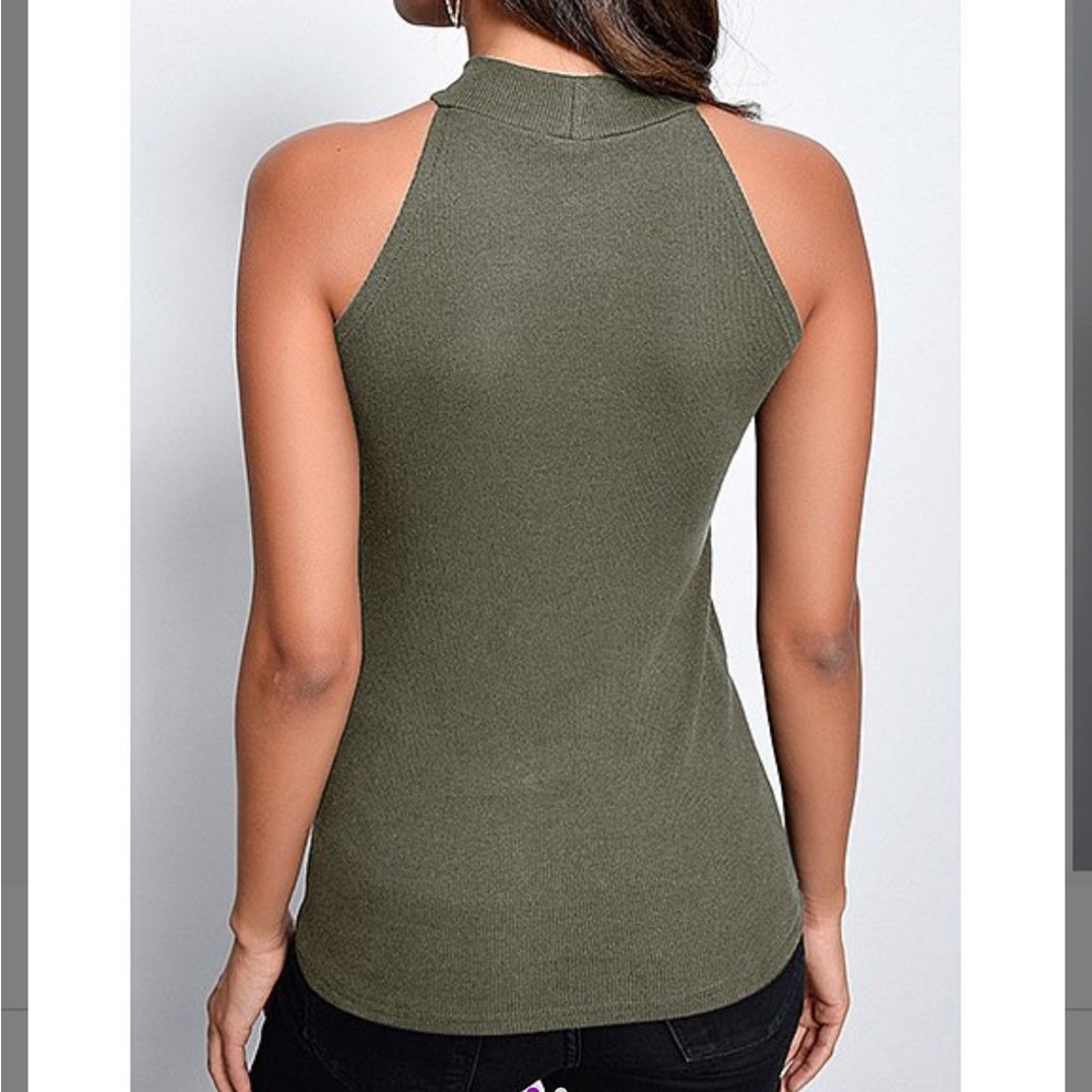 Halter top - Picture 2 of 6